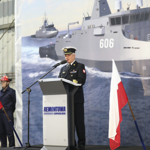 Rozpoczęcie cięcia pierwszej blachy do budowy szóstego z serii niszczyciela min typu „Kormoran II”. Fot. Sławomir Lewandowski / PortalMorski.pl