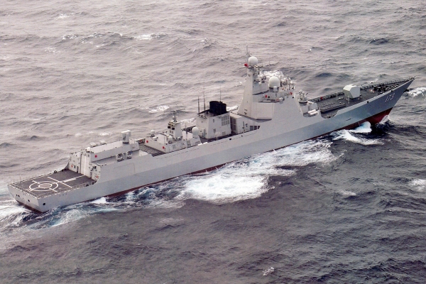 Chińskie okręty płyną na ćwiczenia na Bałtyku, jeden z trzech się zepsuł?
