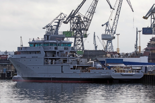 Wycieczkowce i okręty wojenne - krótki przegląd aktywności pomorskich stoczni