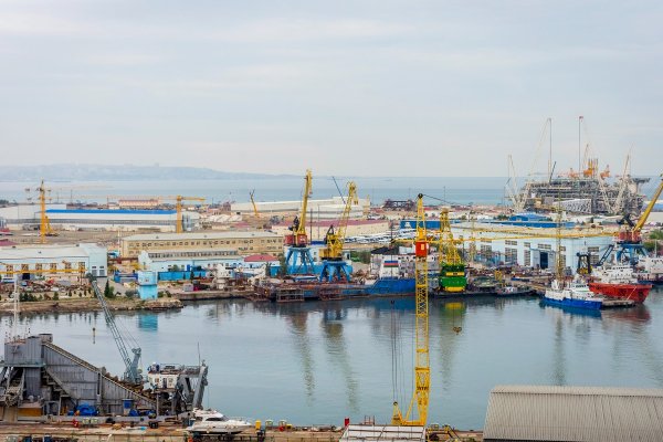 Port morski Baku rozpoczyna budowę strategicznego terminalu nawozów w Alat