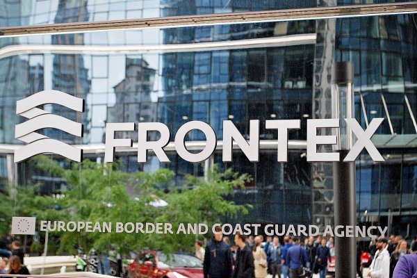 Frontex: w 2015 r. północnym szlakiem migracyjnym przedostało się do Europy ok. 6 tys. ...