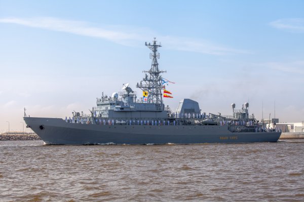 Rosyjski okręt zwiadowczy został zaatakowany 400 km od terytorium Ukrainy