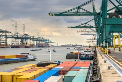 Usługi portów w Antwerpii i Brugii będą droższe w 2023 r. o prawie 10 pr...