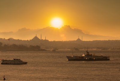 Rząd Turcji podnosi opłatę za transfer przez Bosfor statków handlowych
