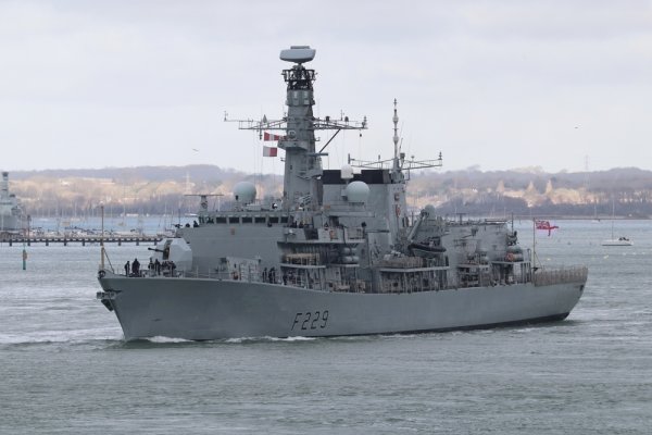 Brytyjskie ministerstwo obrony: nasze siły morskie przejęły nielegalnie transportowaną ...