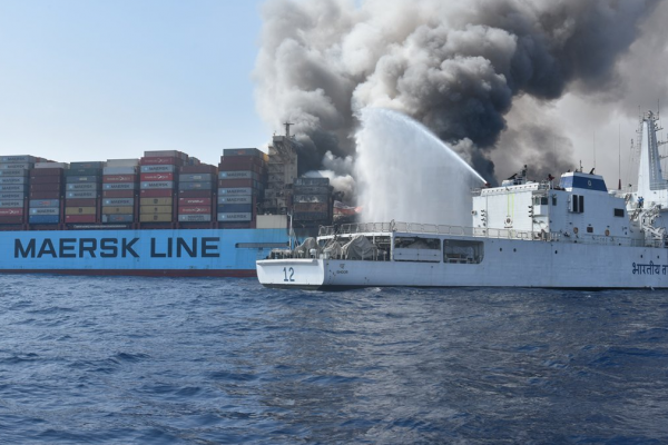 Rozległy pożar na pokładzie kontenerowca Maersk Honam. Nie żyje marynarz