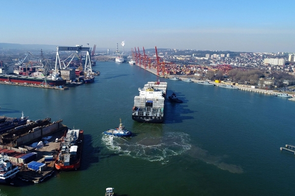 Rozpoczyna się kolejny etap robót dla obsługi dużych kontenerowców w Porcie Gdynia