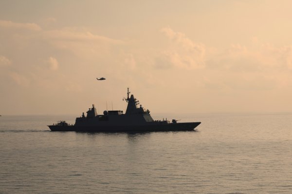 W Cieśninie Tajwańskiej chiński okręt nieomal doprowadził do kolizji z okrętem amerykań...