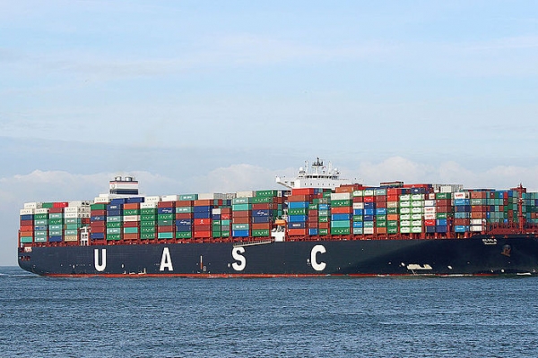 Hamburg: na statku Alula palił się kontener