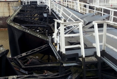 Drobnicowiec uszkodził śluzę na Kanale Kilońskim