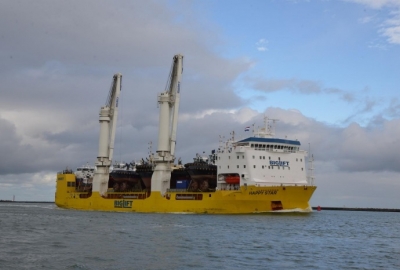 Ciężarowiec Happy Star zawinął do Rotterdamu z 22 jednostkami na pokładzie [VIDEO]