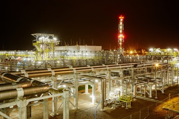 Terminal LNG w Świnoujściu przyjmuje pierwszą dostawę skroplonego gazu ziemnego - od pr...