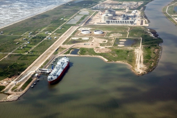 USA: Ambasadorzy siedmiu krajów apelują do Kongresu ws. eksportu LNG