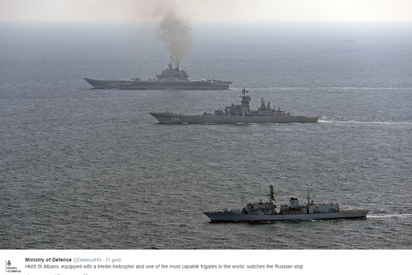 Resort obrony Rosji: W. Brytania zrobiła przedstawienie z eskortą okrętów