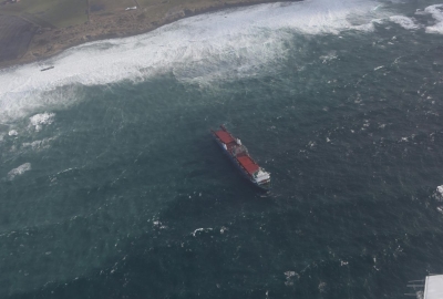 Powiodła się akcja ratownicza barkowca Tide Carrier [VIDEO]