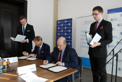 Modernizacja portów w Szczecinie i Świnoujściu zapewniona dzięki umowie z Europejskim B...