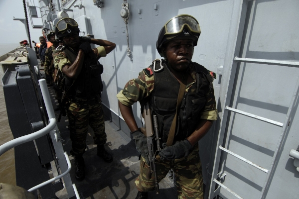 Katastrofa okrętu marynarki Kamerunu, dziesiątki zaginionych