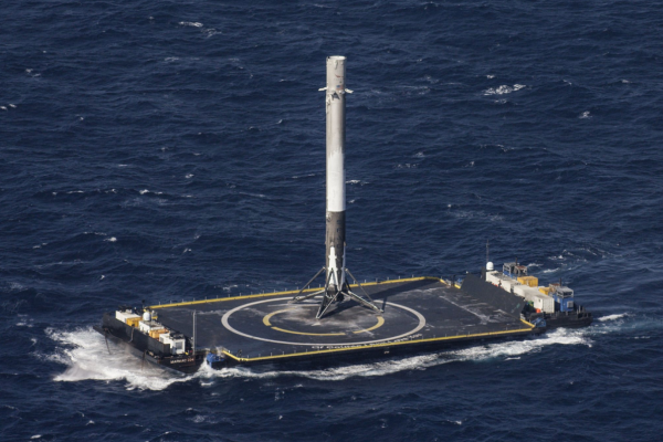 USA: Główny człon rakiety Falcon Heavy wpadł do morza