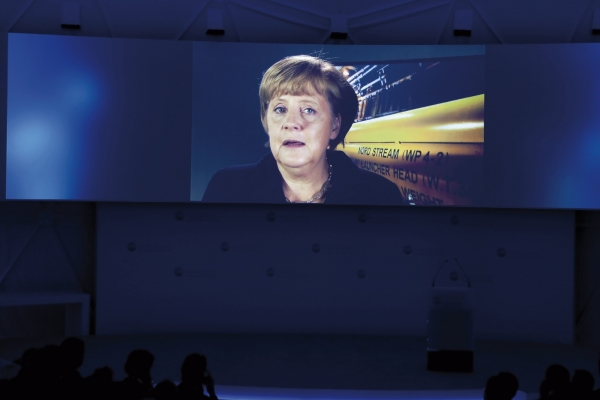 Litwa: Merkel popiera sankcje wobec Rosji; broni gazociągu Nord Stream 2