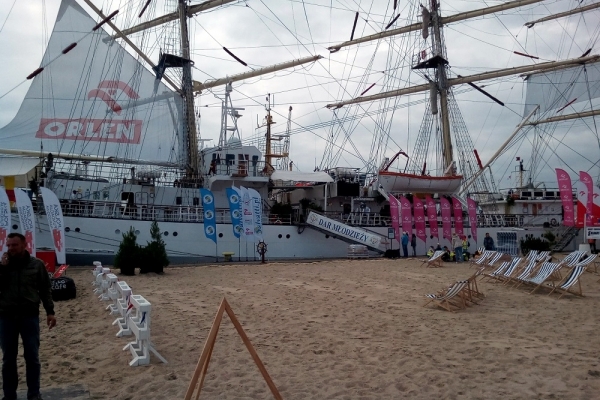 Dar Młodzieży: Szczecin, ostatni port przed wypłynięciem na ocean