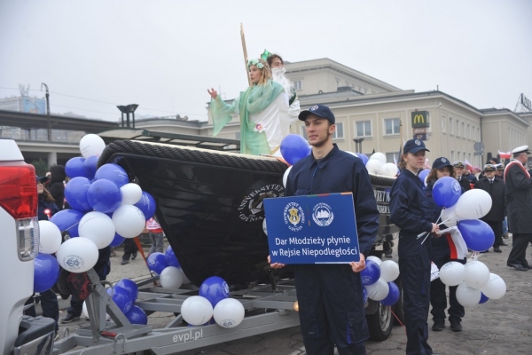 Pomorscy żeglarze świętowali w Gdyni stulecie odzyskania niepodległości