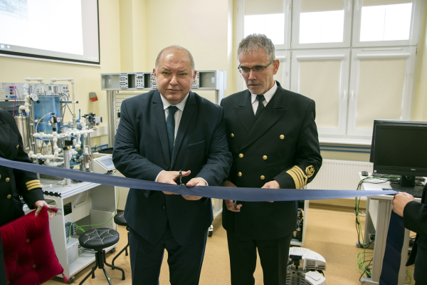 Innowacyjny sprzęt szkoleniowy dla kadry morskiej. Uniwersytet Morski w Gdyni zakończył...
