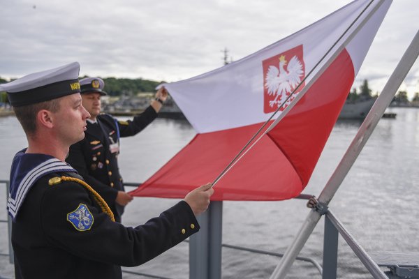 Dzień Flagi RP i Święto Konstytucji 3 Maja na okrętach wojennych