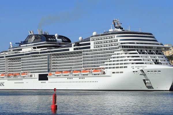 Z obawy przed koronawirusem tysiące pasażerów MSC Cruises odprawionych z kwitkiem