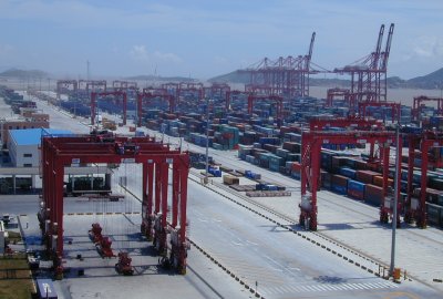 Szanghaj w pierwszej trójce międzynarodowych portów towarowych