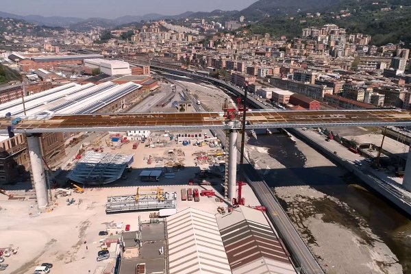 Nowy most w Genui - więcej wspólnego ze statkiem, niż tylko poetyckie porównanie archit...