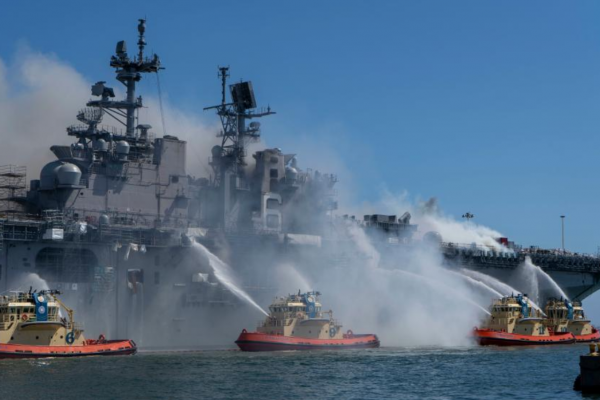 21 rannych w wybuchu i pożarze na okręcie wojskowym w San Diego