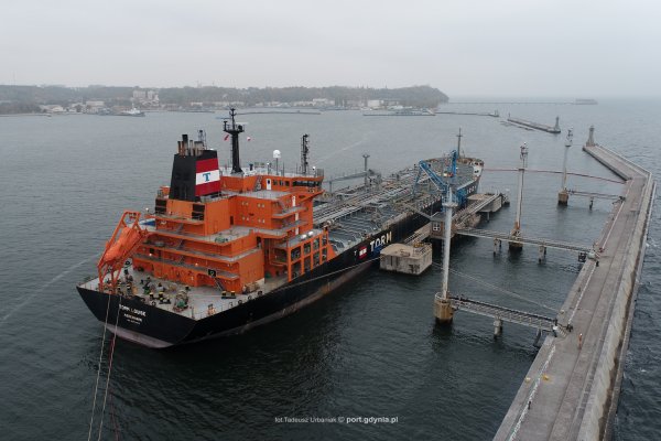 Rekordowy przeładunek oleju napędowego w Porcie Gdynia [VIDEO]