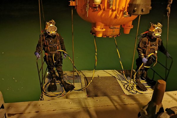 Nurkowania z pokładu okrętu ORP Lech