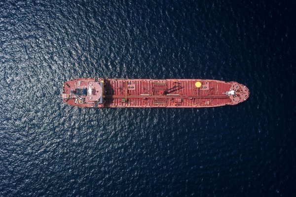 Rząd USA rozważa, czy zachować wymóg przewożenia paliwa amerykańskimi statkami