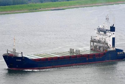 Rosjanie ostrzelali statek pływający pod banderą Dominikany stojący w porcie w Mariupol...