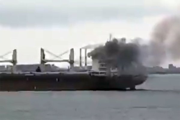 Kolejny statek handlowy uderzony rosyjskim pociskiem na Ukrainie - jeden marynarz nie ż...