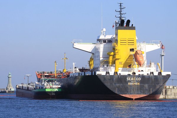 Brytyjscy dokerzy odmawiają rozładunku kolejnych statków z rosyjską ropą i gazem