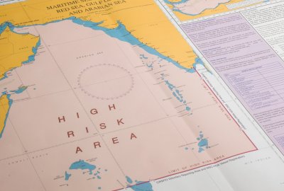 Koniec papierowych map morskich?