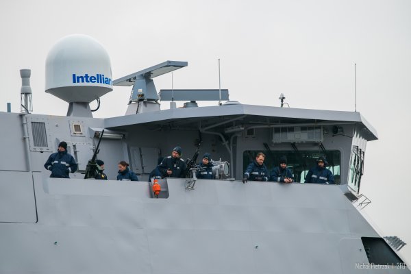 Marynarze NATO z wizytą w gdyńskim magistracie