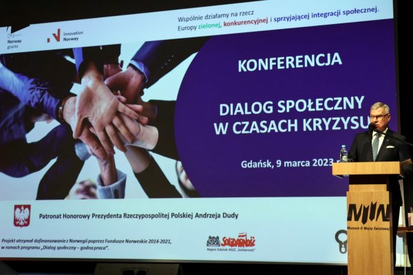 FORUM OKRĘTOWE: Dialog w kryzysie kluczem do jego przezwyciężenia