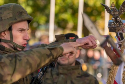 Niemal 250 żołnierzy złożyło przysięgę przed ORP Błyskawica