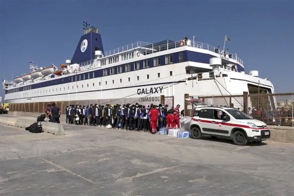 Szef włoskiego MSZ zaniepokojony obecnością niemieckich statków NGO na Morzu Śródziemny...