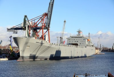 MV Cape Kennedy w gdańskim porcie z ładunkiem sprzętu wojskowego