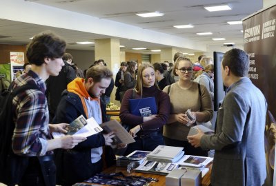 FORUM OKRĘTOWE: Zespołowe Projekty Badawcze dla przemysłu okrętowego ...