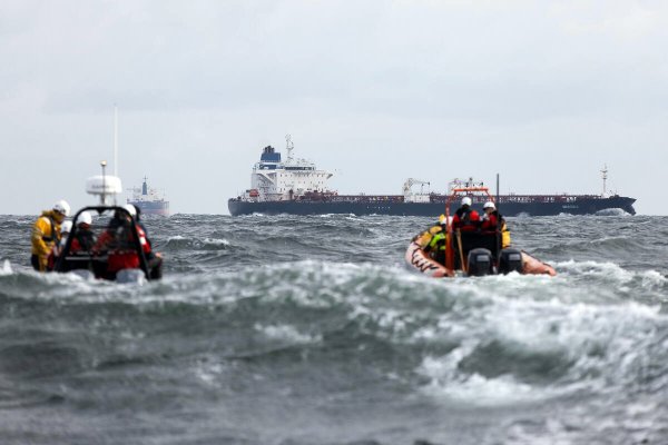 Greenpeace protestuje przeciw flocie cienia na Bałtyku