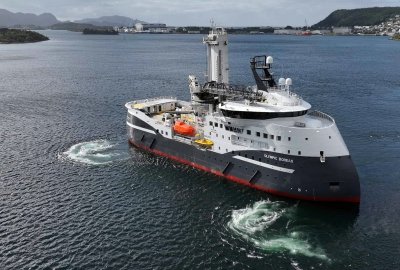 Stocznia Ulstein przekazała nowy statek CSOV Olympic Boreas