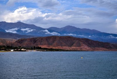 Kirgistan: Władze chcą wybudować ogromne miasto na brzegu unikalnego jeziora Issyk-kul...