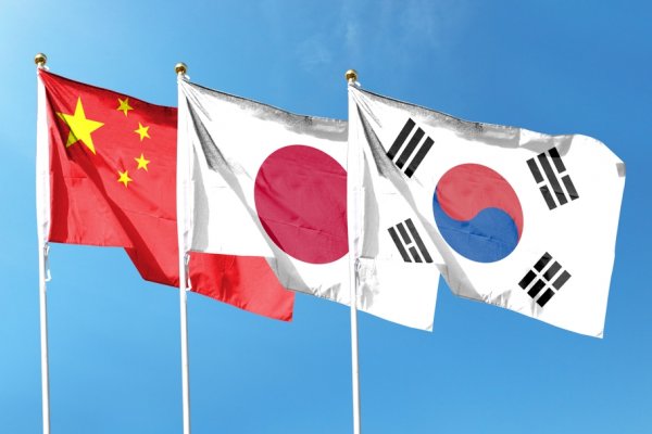 Przywódcy Korei Płd., Japonii i Chin wyrazili chęć wznowienia współpracy