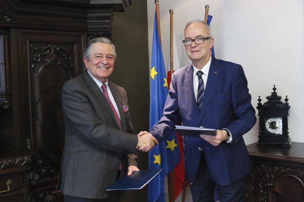 Umowa o współpracy pomiędzy Remontowa Holding SA i Uniwersytetem Gdańskim 