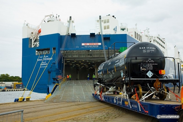 Kolejny regularny serwis oceaniczny Portu Gdańsk z Azją